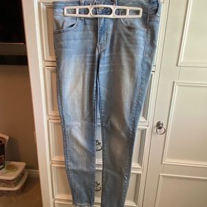 American eagle light wash skinny jeans